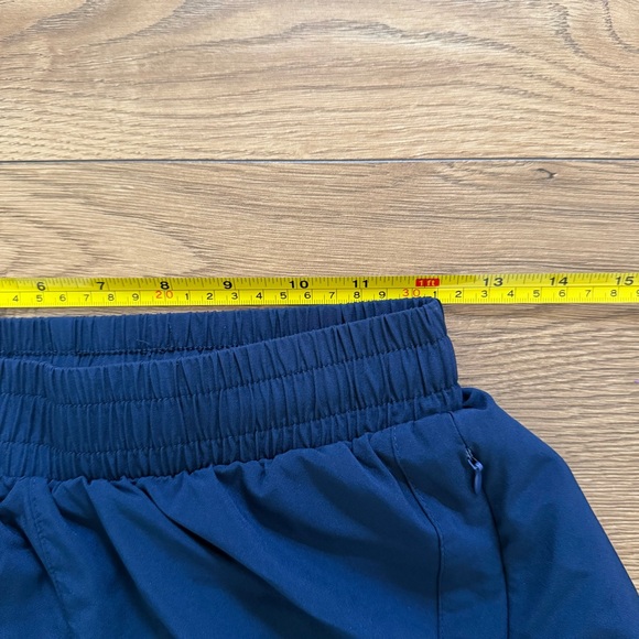 Lululemon Running Shorts Navy 2.5” Lined Zip Pockets Women’s XS 2 - Picture 5 of 5